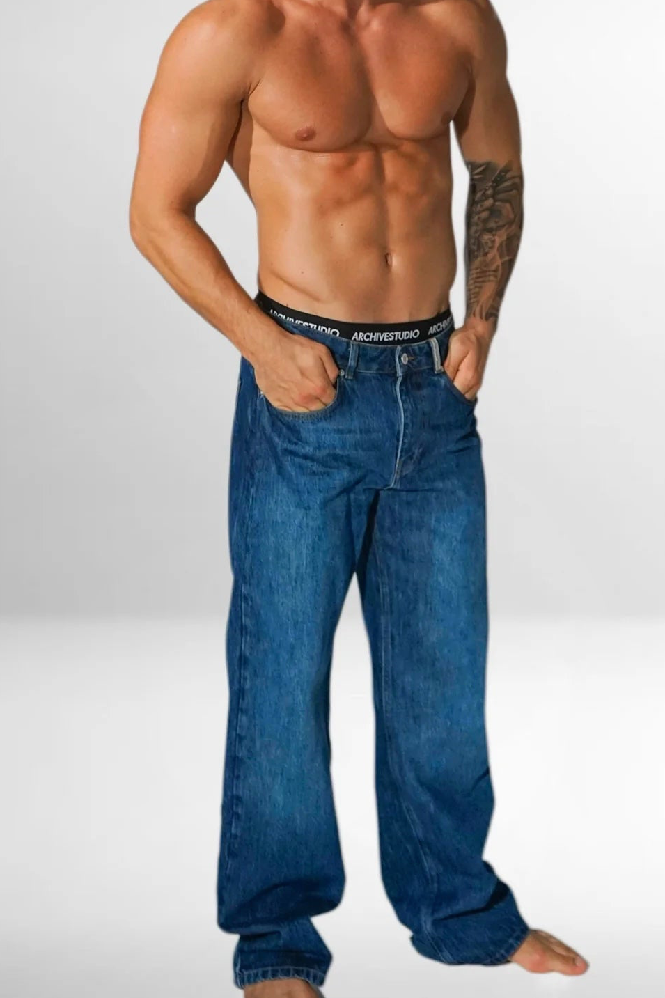 MEN’S AUTHENTIC MID-BLUE LOOSE-FIT JEANS