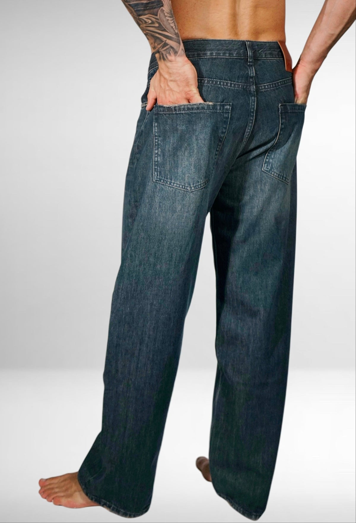MEN’S DIRTY-WASH BAGGY JEANS
