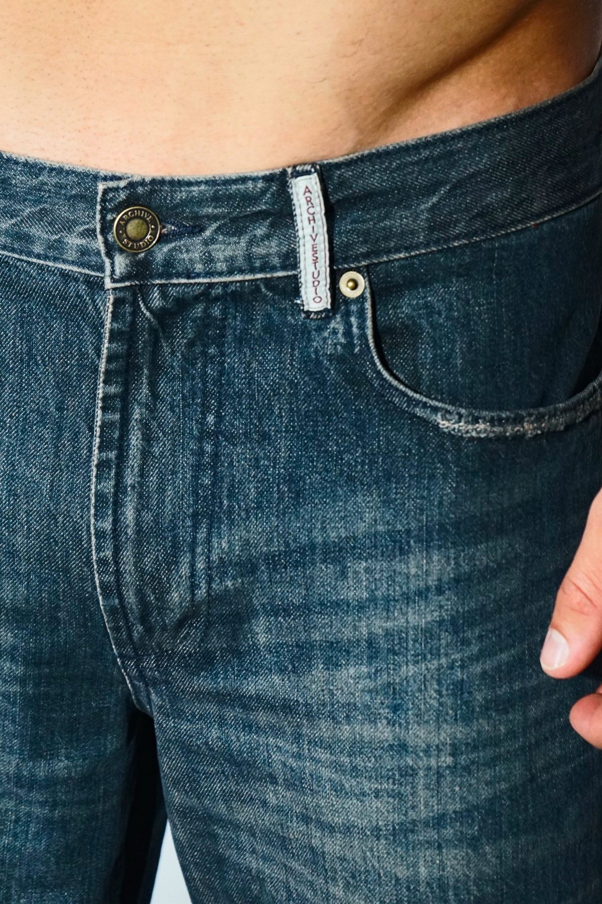 MEN’S DIRTY-WASH BAGGY JEANS