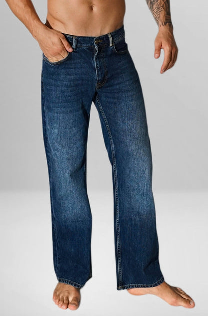 MEN’S DARK-WASH BOOTCUT JEANS